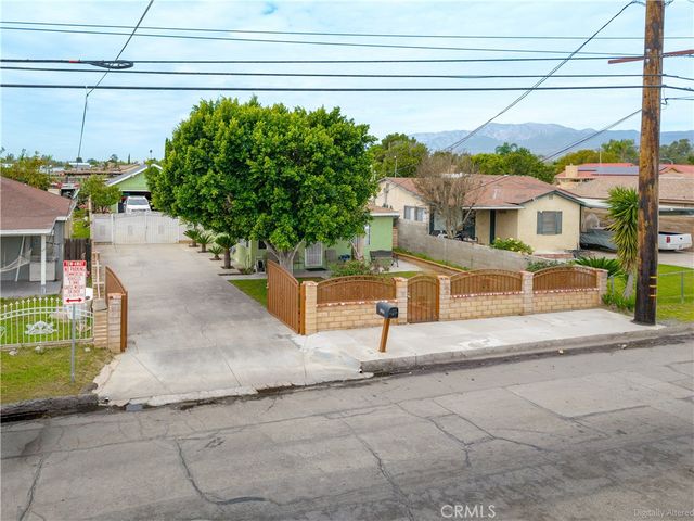 9824 Linden Avenue, Bloomington, CA 92316