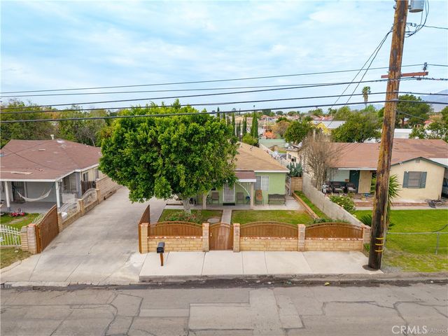 9824 Linden Avenue, Bloomington, CA 92316