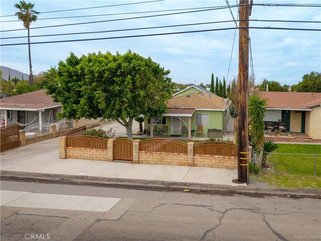 9824 Linden Avenue, Bloomington, CA 92316