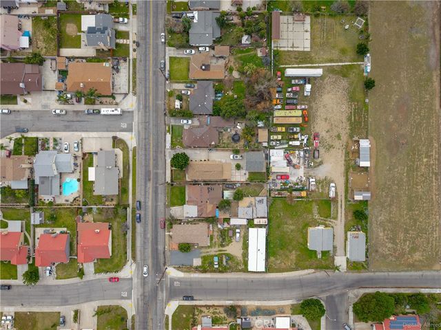 9824 Linden Avenue, Bloomington, CA 92316