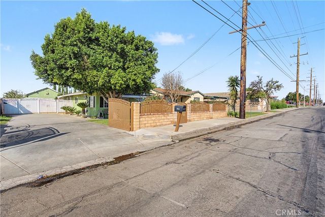 9824 Linden Avenue, Bloomington, CA 92316