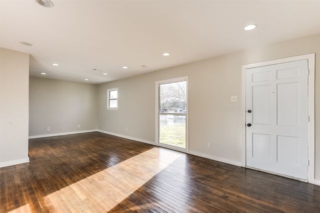 111 Barger Drive, Waxahachie, TX 75165