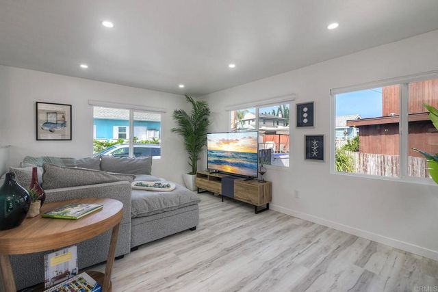 170 Diana Street 34, Encinitas, CA 92024