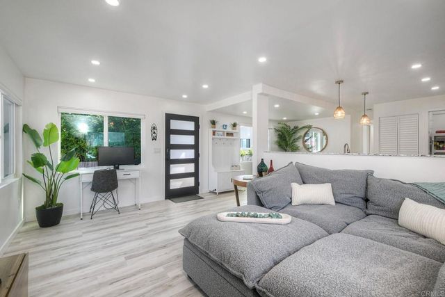 170 Diana Street 34, Encinitas, CA 92024