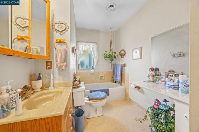 41868 Gifford Street, Fremont, CA 94538