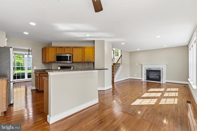 7 BUTTONWOOD CT, Newark, DE 19702
