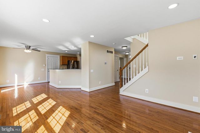 7 BUTTONWOOD CT, Newark, DE 19702