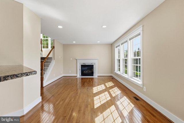 7 BUTTONWOOD CT, Newark, DE 19702