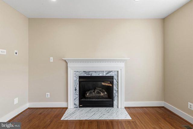 7 BUTTONWOOD CT, Newark, DE 19702