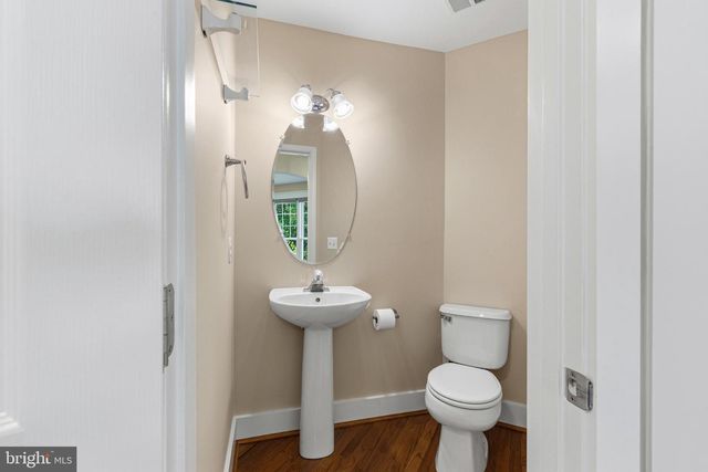 7 BUTTONWOOD CT, Newark, DE 19702