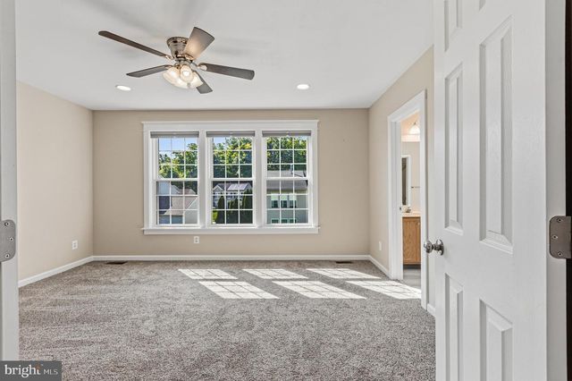 7 BUTTONWOOD CT, Newark, DE 19702