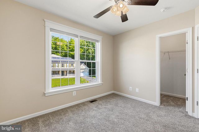 7 BUTTONWOOD CT, Newark, DE 19702