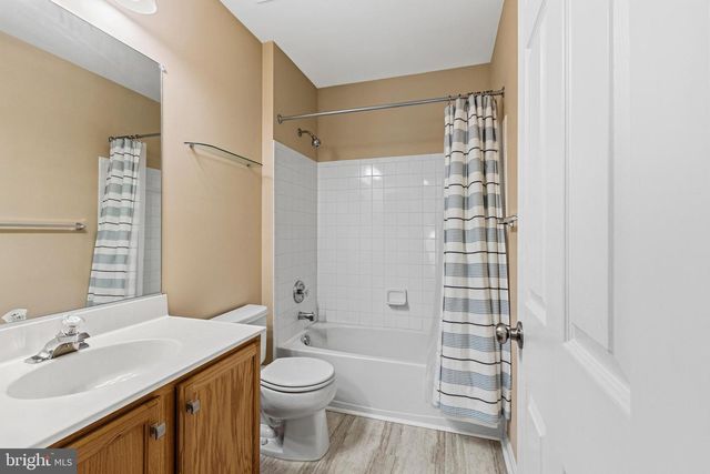 7 BUTTONWOOD CT, Newark, DE 19702