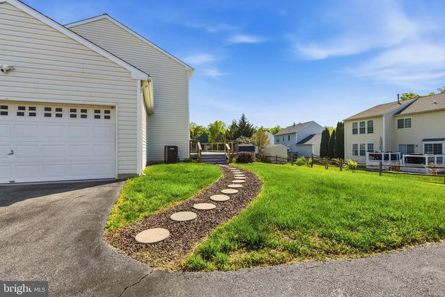 7 BUTTONWOOD CT, Newark, DE 19702