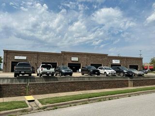 2203 2213 West Petrus Circle, Ozark, MO 65721