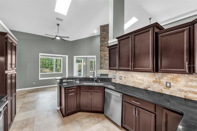 2305 PARK VILLAGE PLACE, Apopka, FL 32712