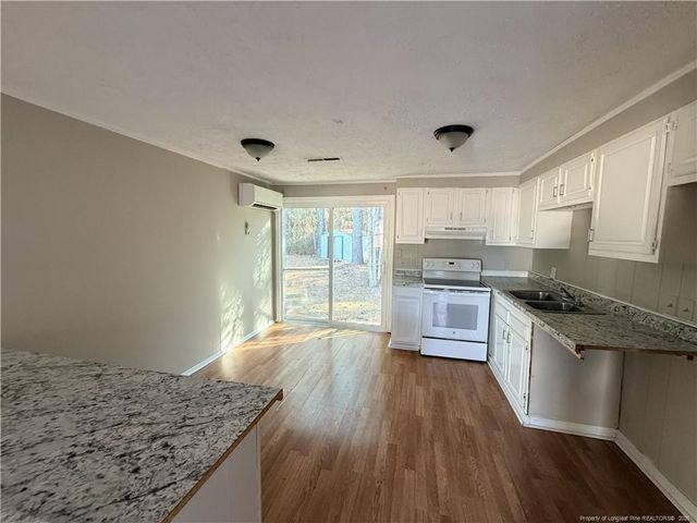 618 Dashland Drive, Fayetteville, NC 28303