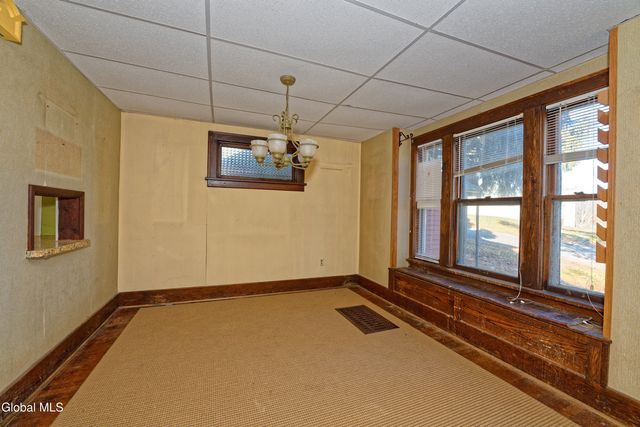 18 1st Avenue, Mayfield, NY 12117