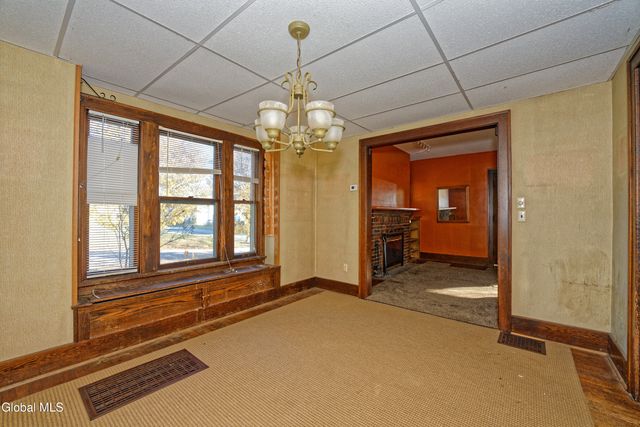 18 1st Avenue, Mayfield, NY 12117