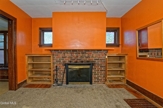 18 1st Avenue, Mayfield, NY 12117