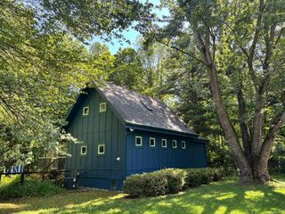 8702 Elm Valley Road, Three Oaks Twp, MI 49129