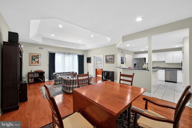 4 EMPRESS CT, Princeton, NJ 08540