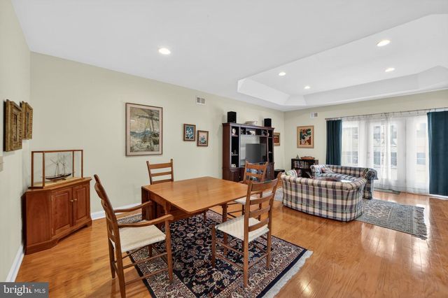 4 EMPRESS CT, Princeton, NJ 08540