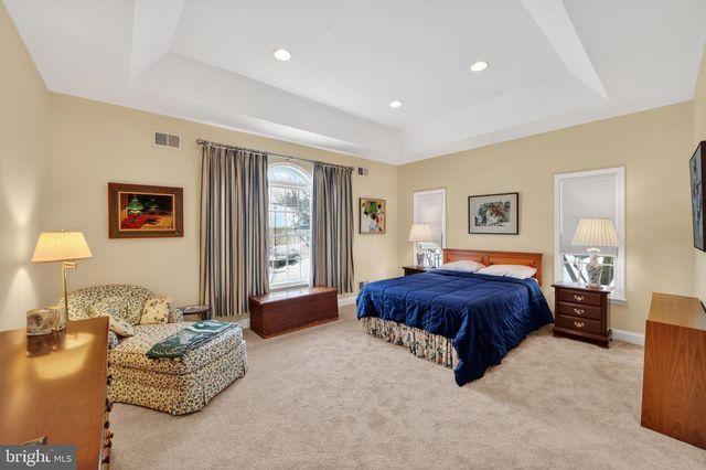 4 EMPRESS CT, Princeton, NJ 08540