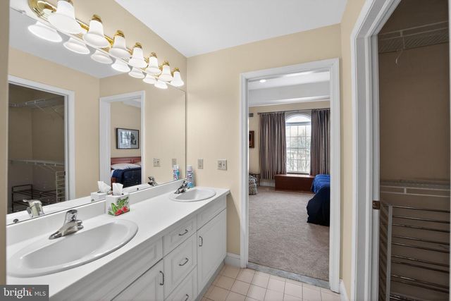 4 EMPRESS CT, Princeton, NJ 08540