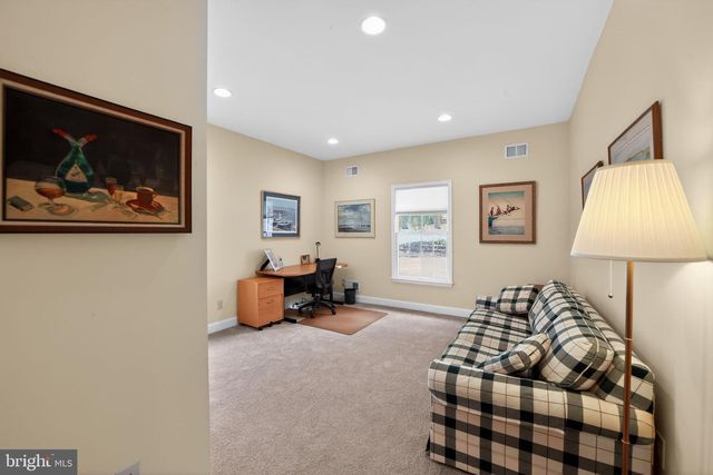 4 EMPRESS CT, Princeton, NJ 08540