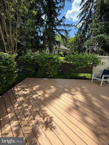 4 EMPRESS CT, Princeton, NJ 08540