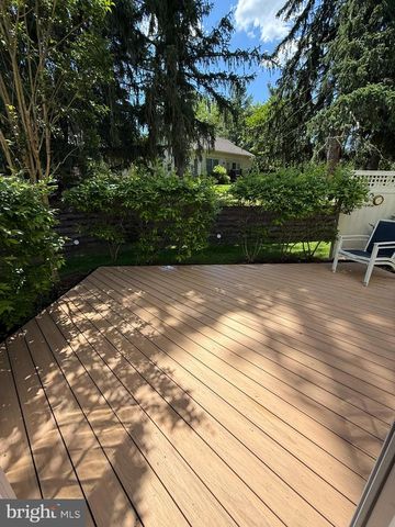 4 EMPRESS CT, Princeton, NJ 08540