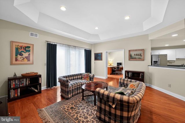 4 EMPRESS CT, Princeton, NJ 08540