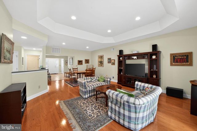 4 EMPRESS CT, Princeton, NJ 08540