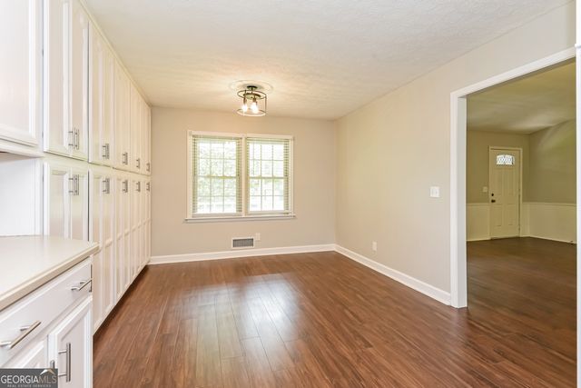 6581 Windsor Drive, Acworth, GA 30102