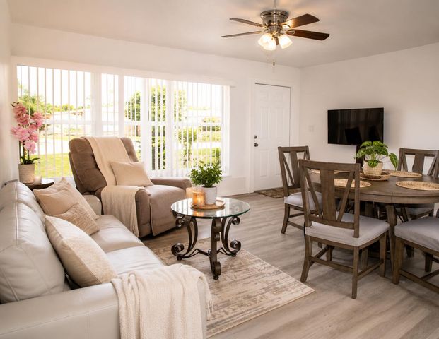 465 Waseca DR Drive, Lake Worth, FL 33462