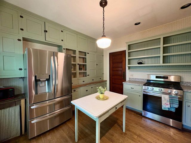 878 HUBBARD STREET, Green Bay, WI 54303