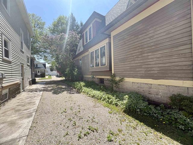 878 HUBBARD STREET, Green Bay, WI 54303