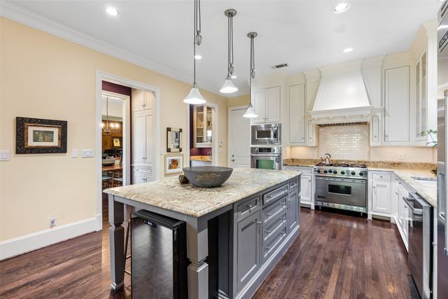 6403 Westlake Avenue, Dallas, TX 75214