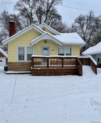 4266 Linda Court, Waterford Charter Township, MI 48329