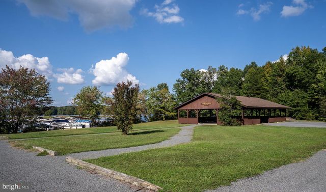 74 WOOD COVE CT, Mineral, VA 23117