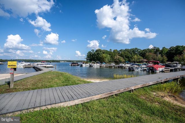 74 WOOD COVE CT, Mineral, VA 23117