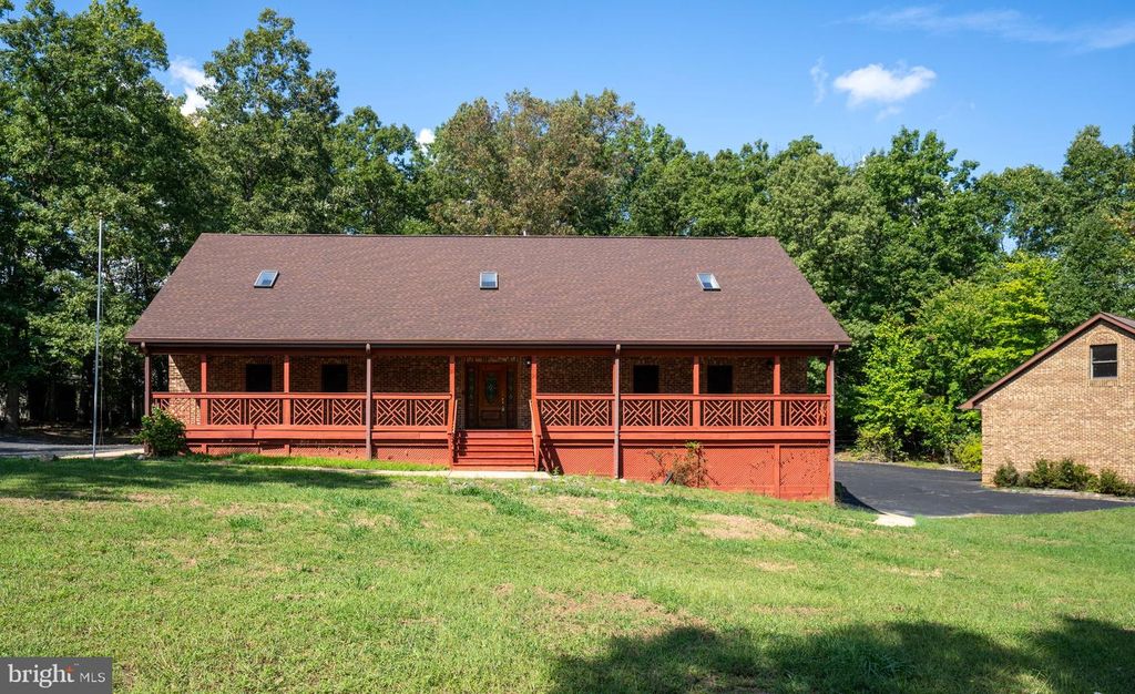 74 WOOD COVE CT, Mineral, VA 23117