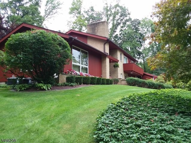5 Agnes Ln, Holland Twp., NJ 08848