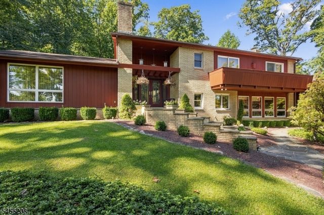 5 Agnes Ln, Holland Twp., NJ 08848