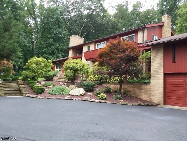 5 Agnes Ln, Holland Twp., NJ 08848