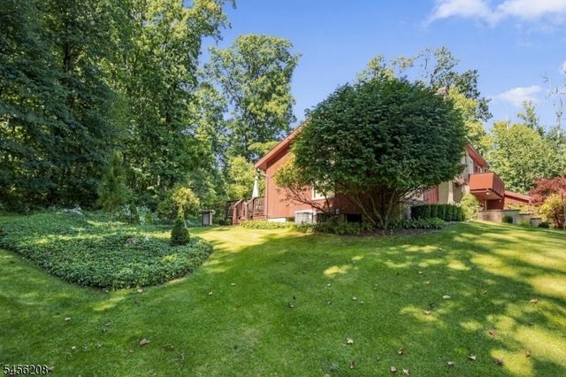 5 Agnes Ln, Holland Twp., NJ 08848