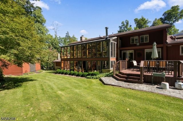 5 Agnes Ln, Holland Twp., NJ 08848
