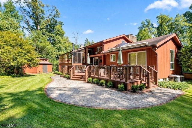 5 Agnes Ln, Holland Twp., NJ 08848