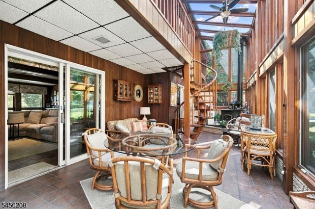 5 Agnes Ln, Holland Twp., NJ 08848
